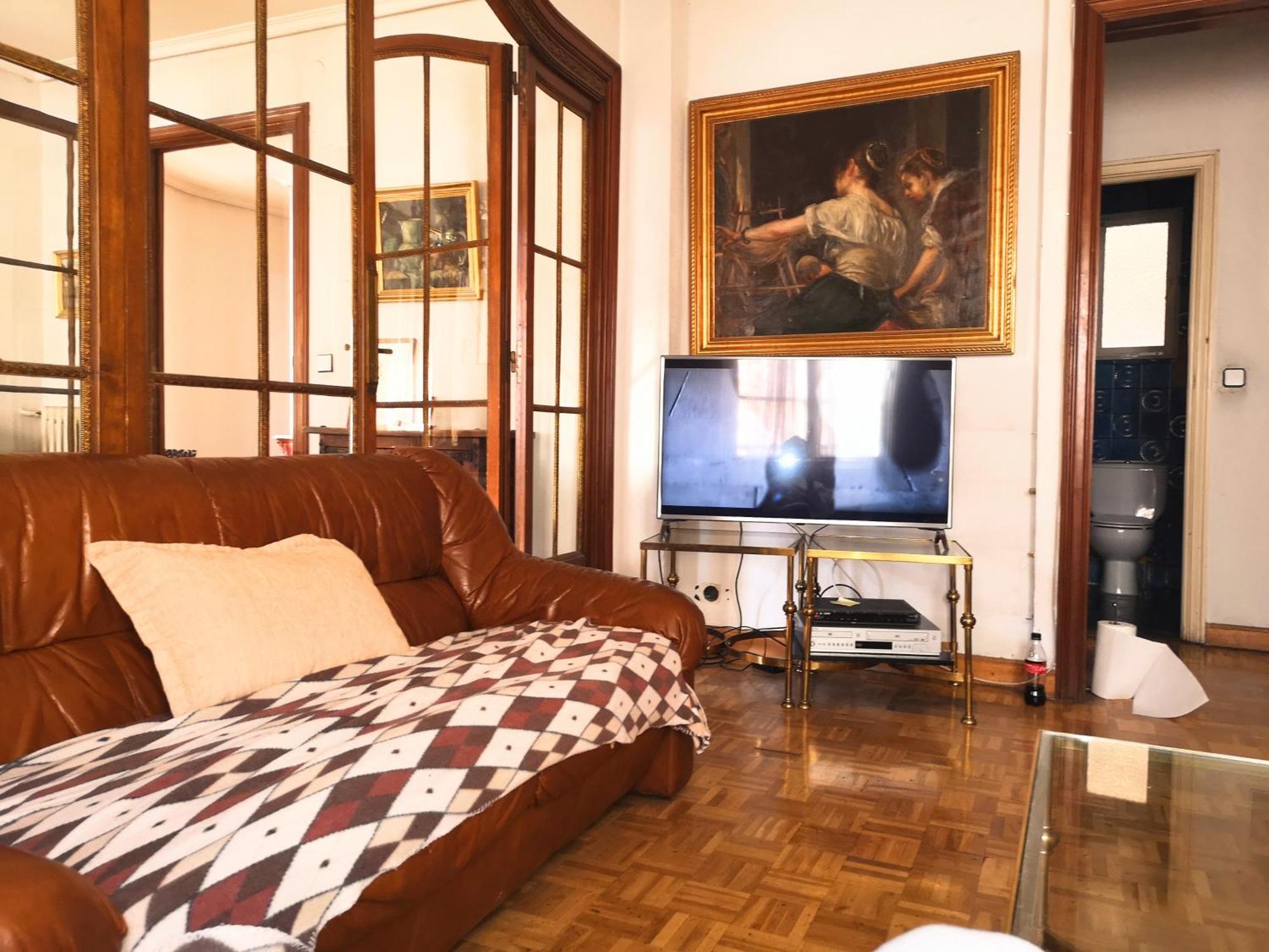 Terrazas Centricas Hacia Ciudad, Acacias - Pasillo Arganzuela Bano Compartido Bed and breakfast Madrid